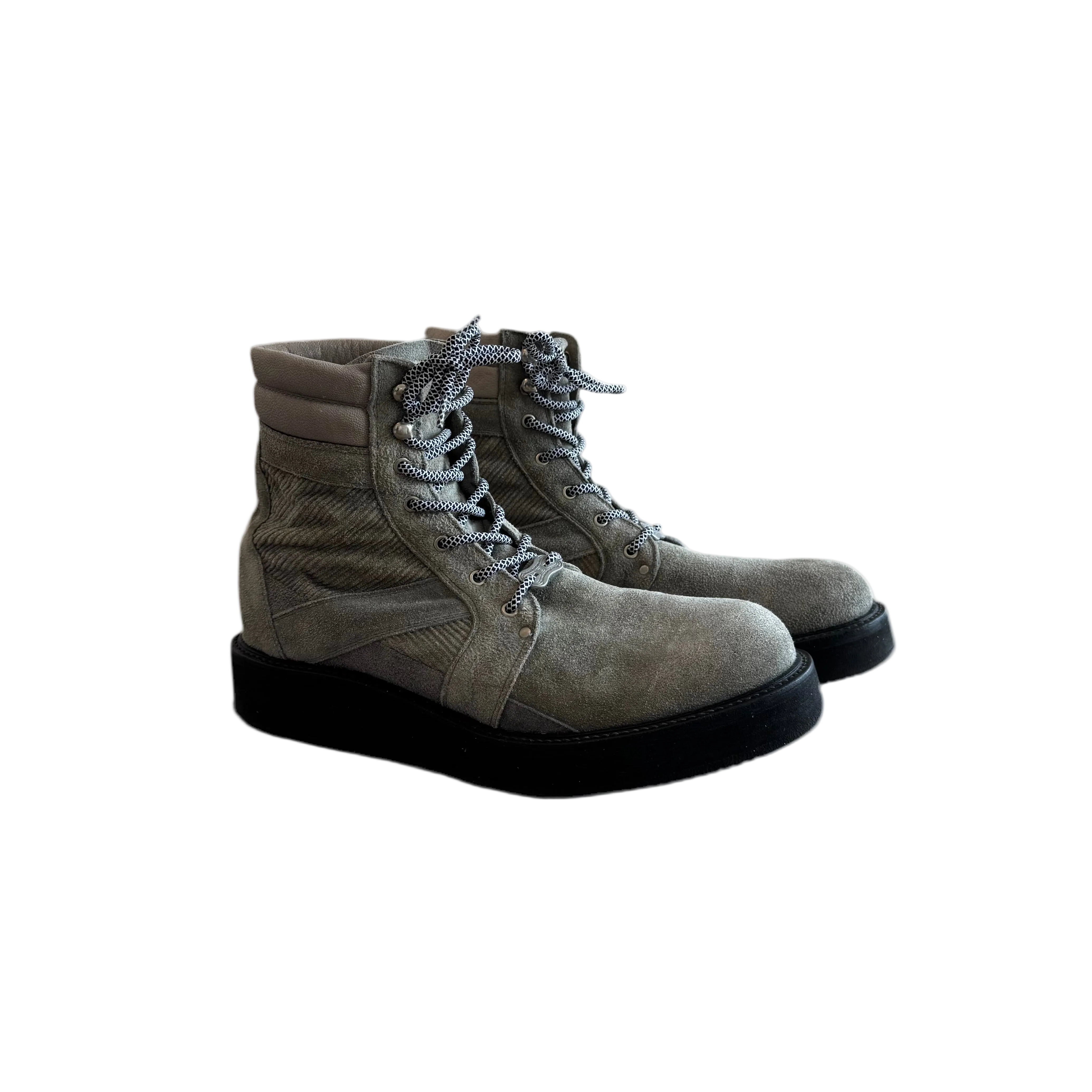 White Mountaineering hiking boots